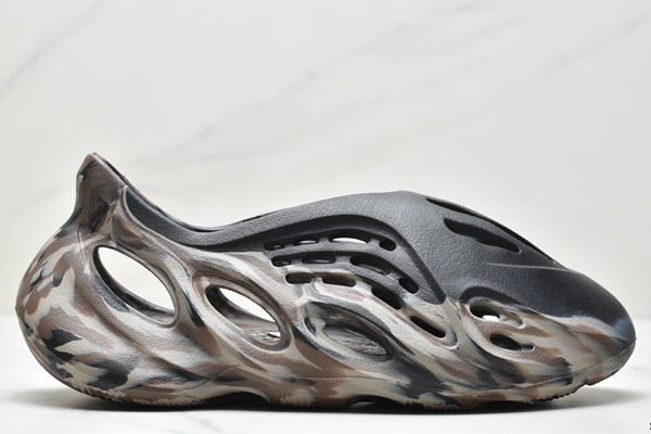 Adidas Yeezy Foam Runner Blue Clown ID4126